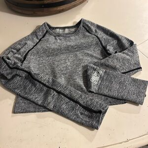 🌸 NWOT PINK Victoria's Secret Gray Crop Top